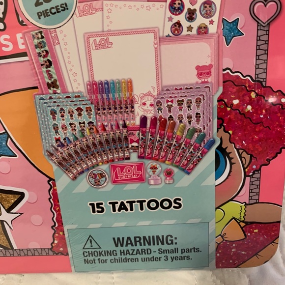 L.O.L SURPRISE! Deluxe Stationery Set 200+Pcs. NEW - Picture 7 of 9